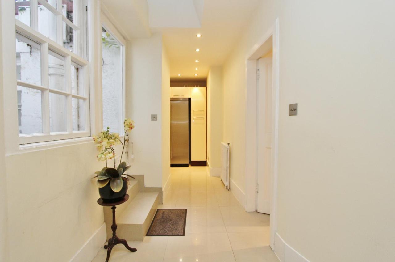 Elegant 3-Bedroom Ramsay Garden Apartment In Edinburgh City Centre Buitenkant foto